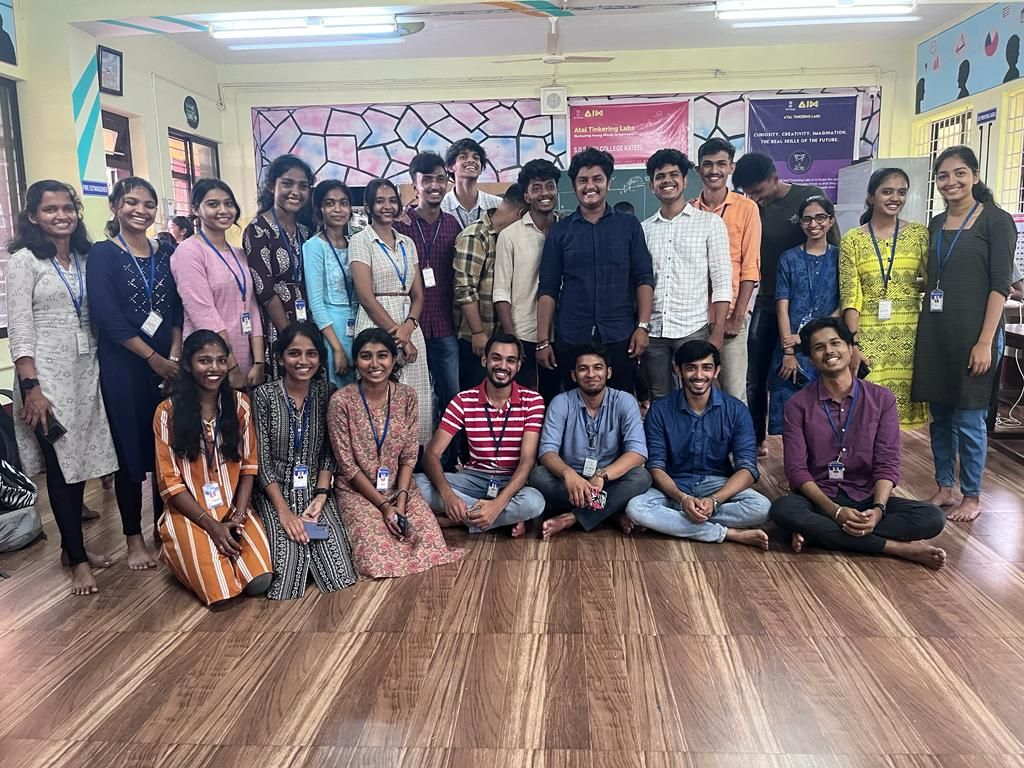 Basics of Electronics Workshop for School Students photo 6